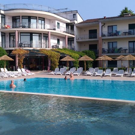 Nettuno Residence Hotel Peschiera del Garda Exterior photo